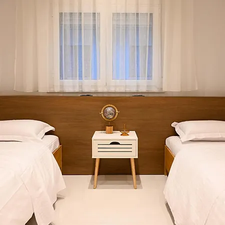 Light & Kozy - Jacuzzi Lux In Апартаменты Патра